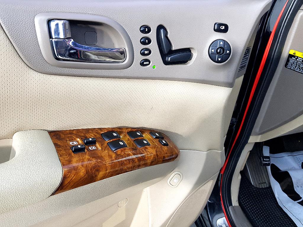 KIA Carnival - Vista 11