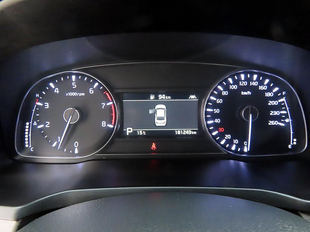 KIA K7 - Vista 9