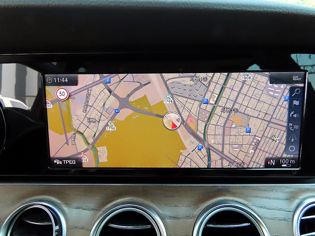 Mercedes Benz E class 2019 Gris - Importación desde Corea - HF Imports Iquique - Foto 13