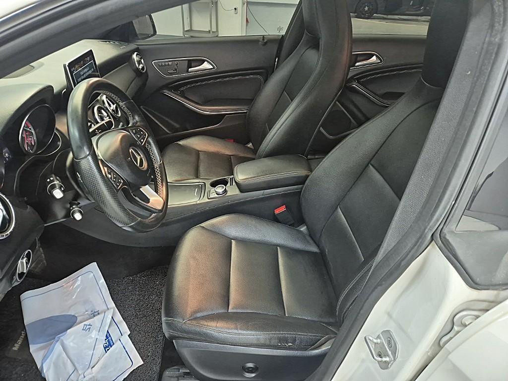 Mercedes Benz CLA Class - Vista 11