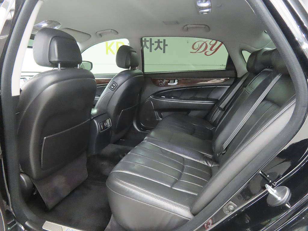 HYUNDAI Equus - Vista 6