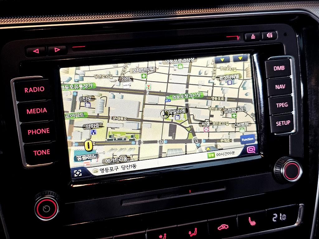 Volkswagen Passat 2018 Gris - Importación desde Corea - HF Imports Iquique - Foto 13