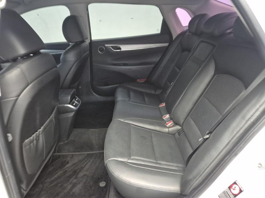 HYUNDAI Grandeur - Vista 12