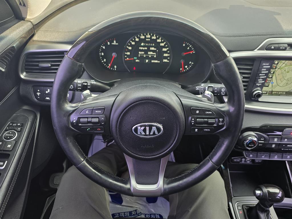 KIA Sorento - Vista 11