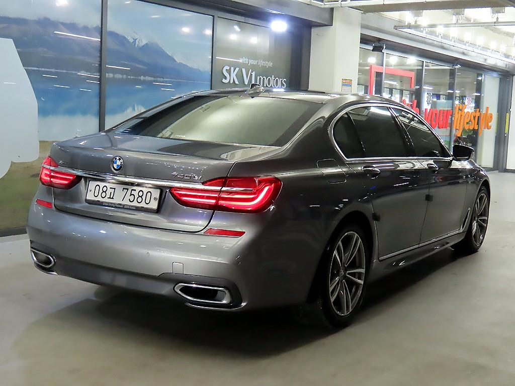 BMW 7 Series - Vista 4