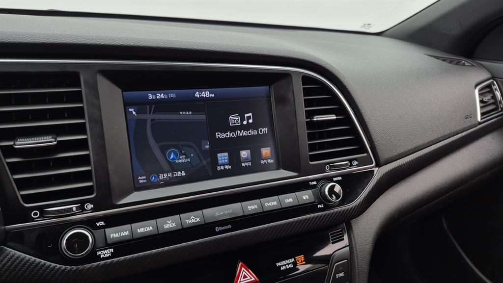 HYUNDAI Avante - Vista 12