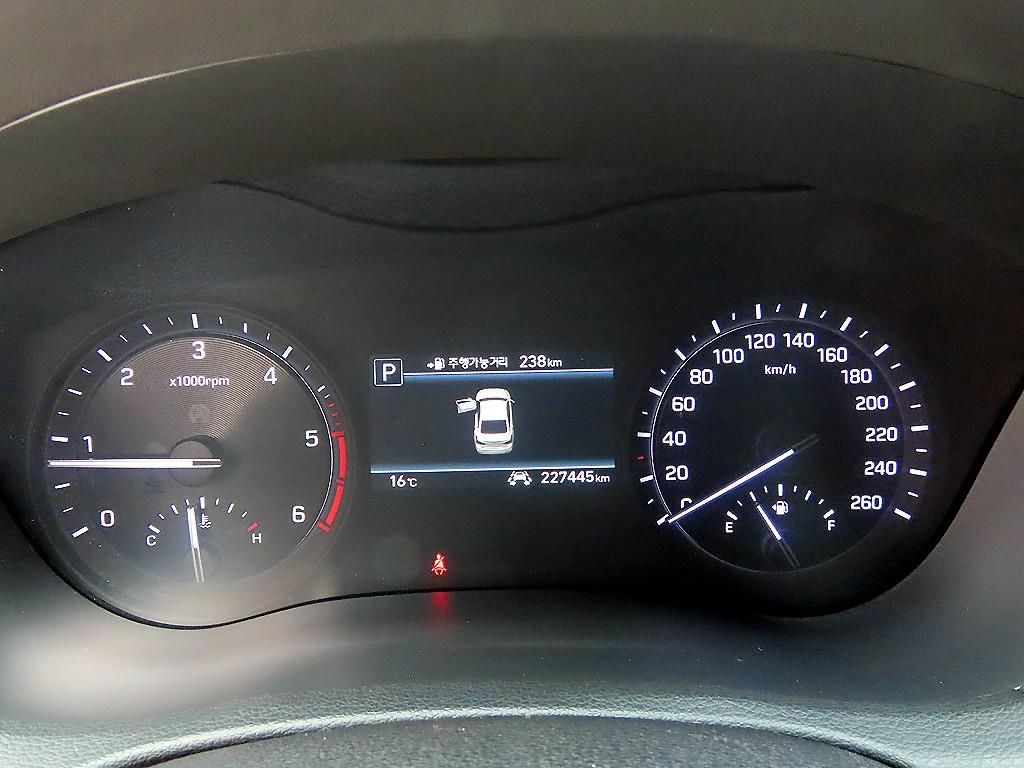 Genesis G80 - Vista 9