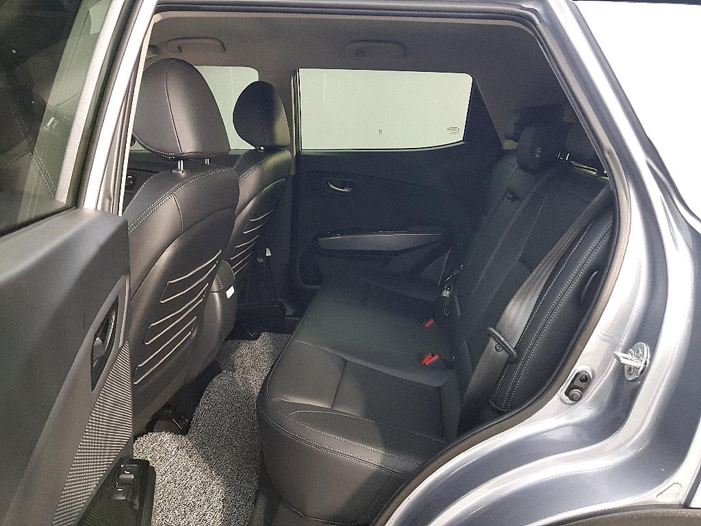 Ssangyong Tivoli - Vista 9