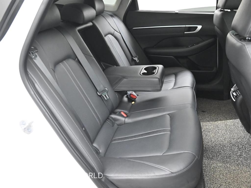 HYUNDAI Sonata - Vista 12