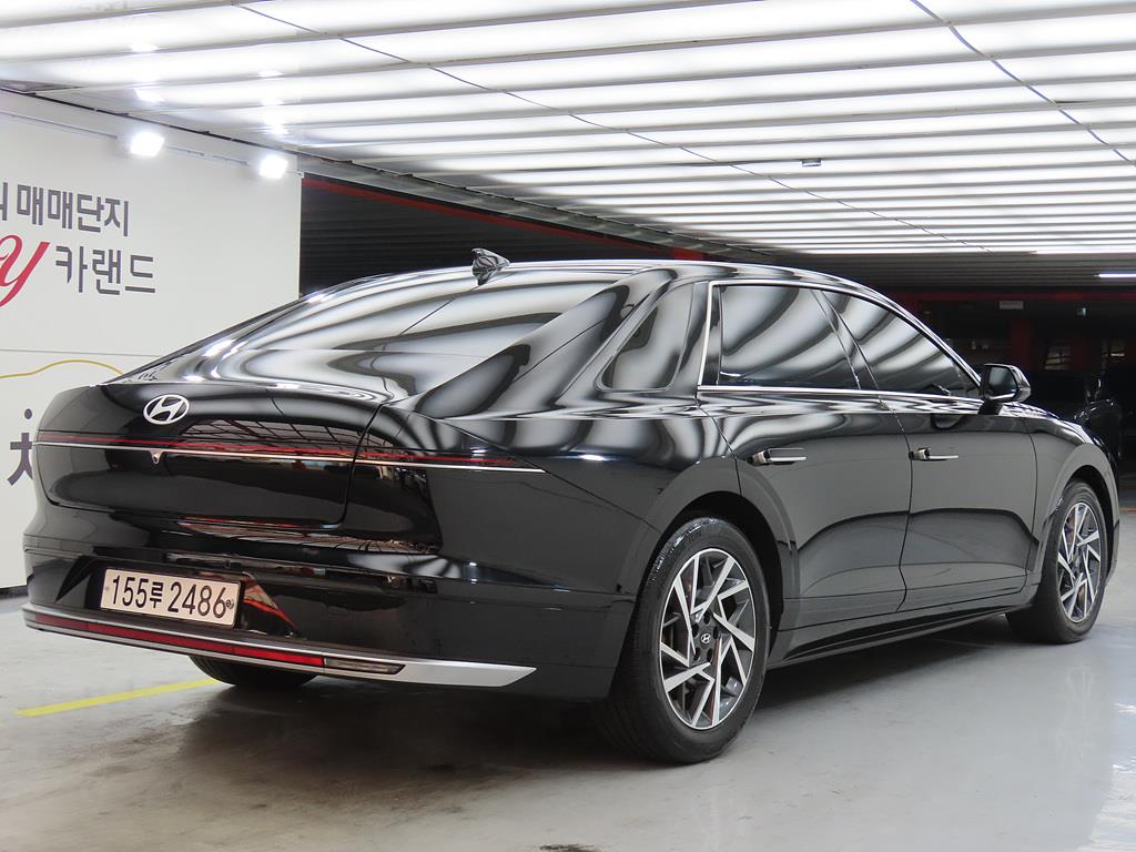 HYUNDAI Grandeur - Vista 4