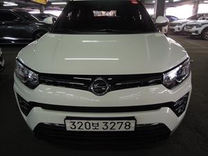 Ssangyong Tivoli - Vista 4