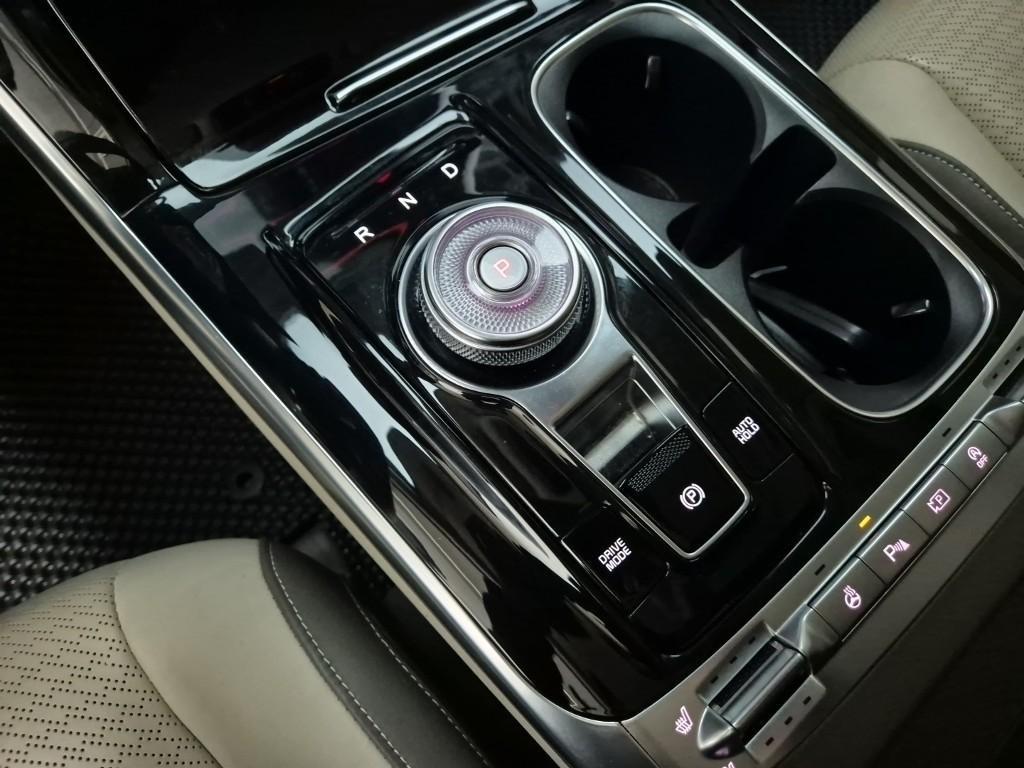 KIA Carnival - Vista 8