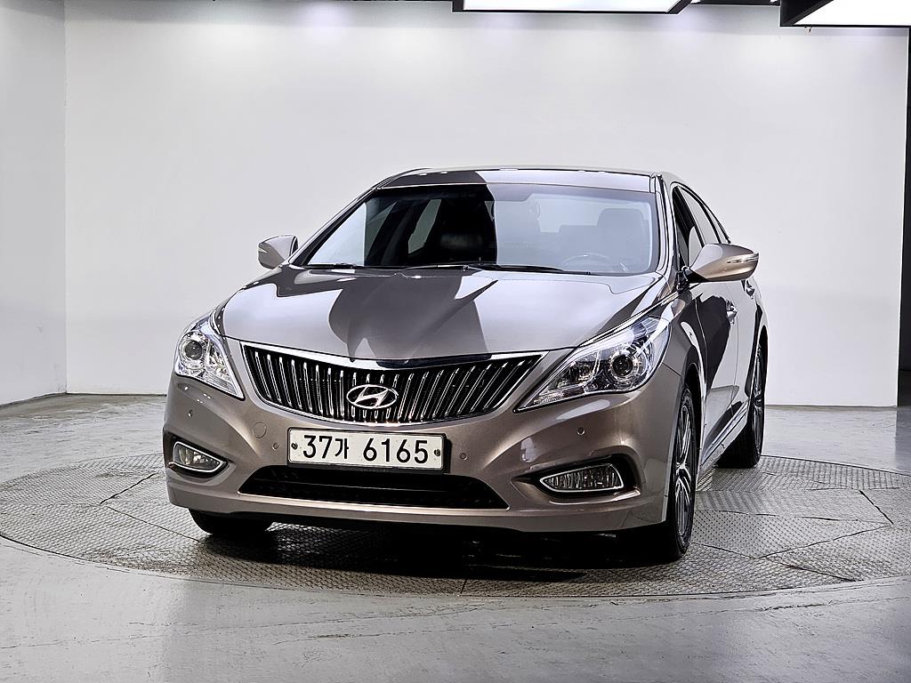 HYUNDAI Grandeur - Vista 2