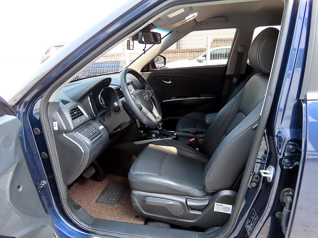 Ssangyong Tivoli - Vista 5