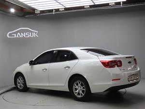 Chevrolet Malibu - Vista 6