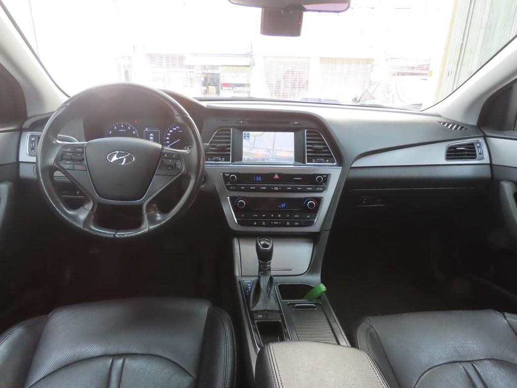 HYUNDAI Sonata - Vista 7