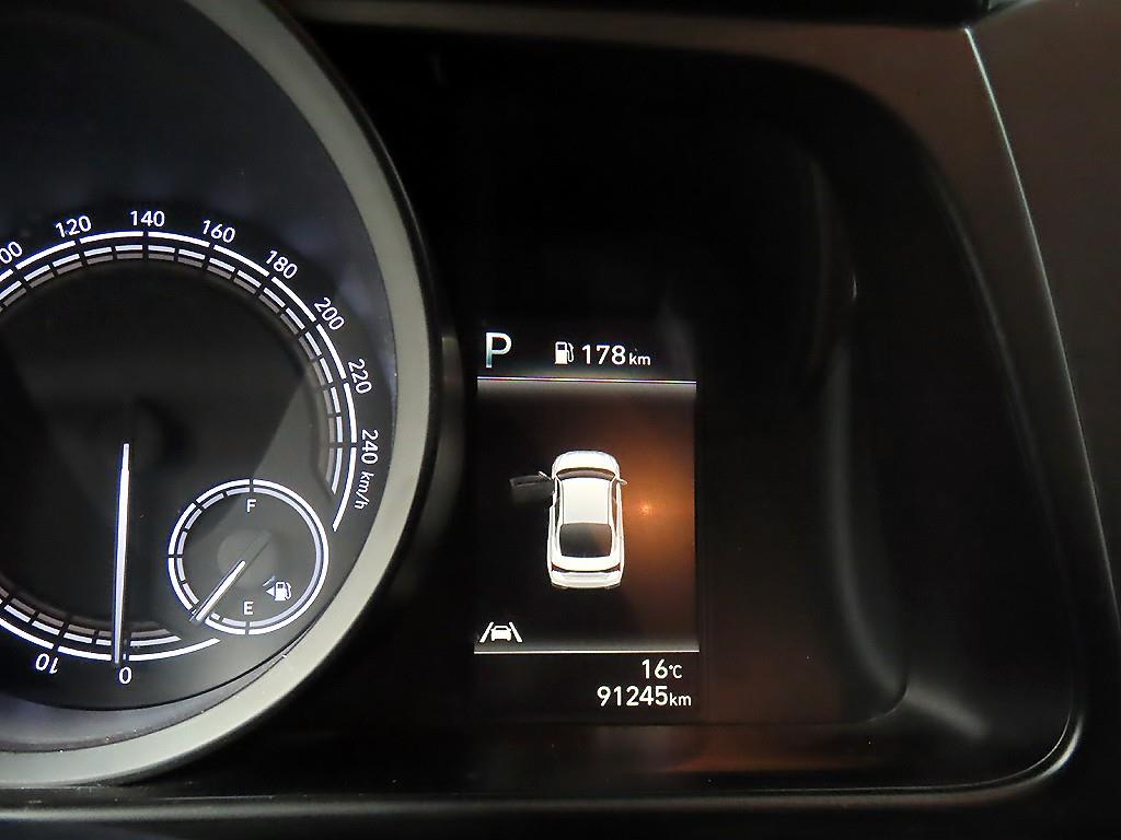 HYUNDAI Avante - Vista 8