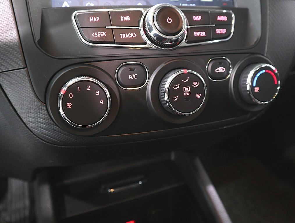 KIA K3 2018 Blanco - Importación desde Corea - HF Imports Iquique - Foto 14