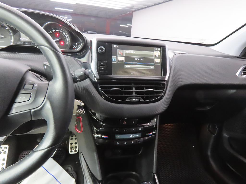 Peugeot 2008 - Vista 10