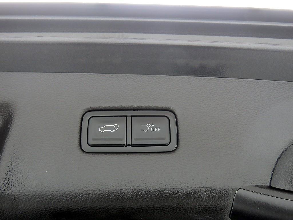 KIA Carnival - Vista 6