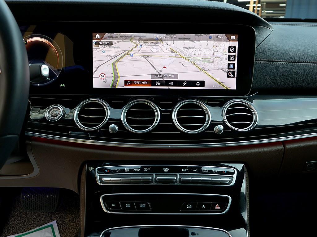 Mercedes Benz E class 2021 Negro - Importación desde Corea - HF Imports Iquique - Foto 9