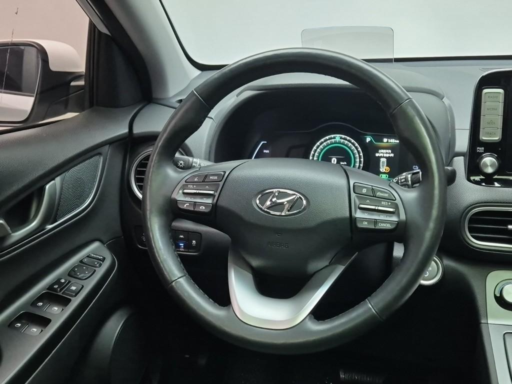 HYUNDAI Kona - Vista 9