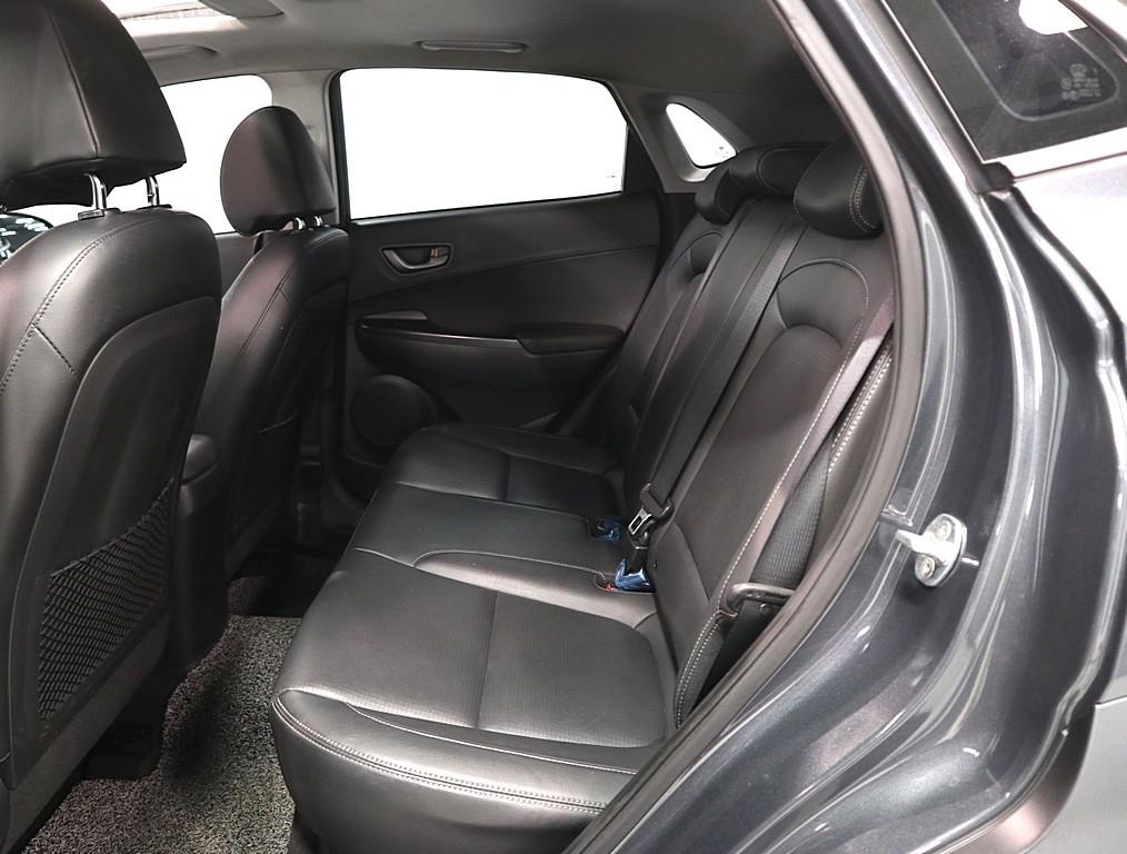 HYUNDAI Kona - Vista 9