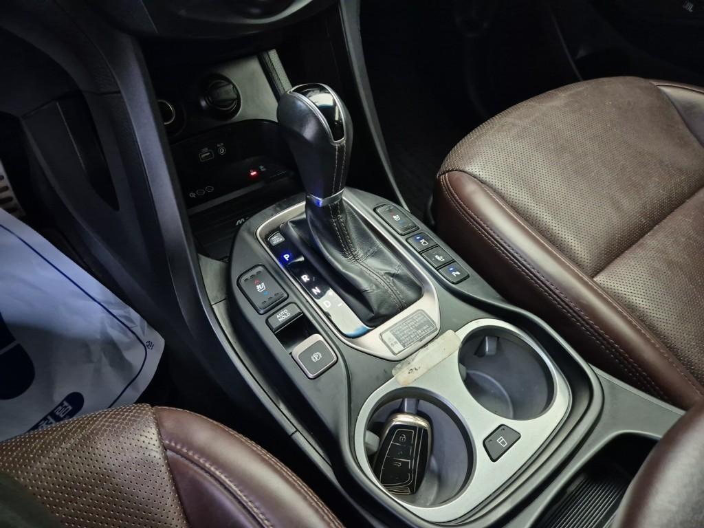 HYUNDAI Maxcruz - Vista 8