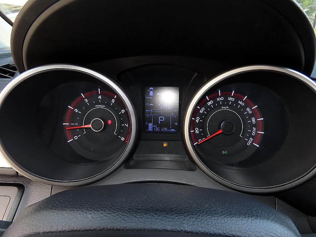 Ssangyong Tivoli - Vista 9