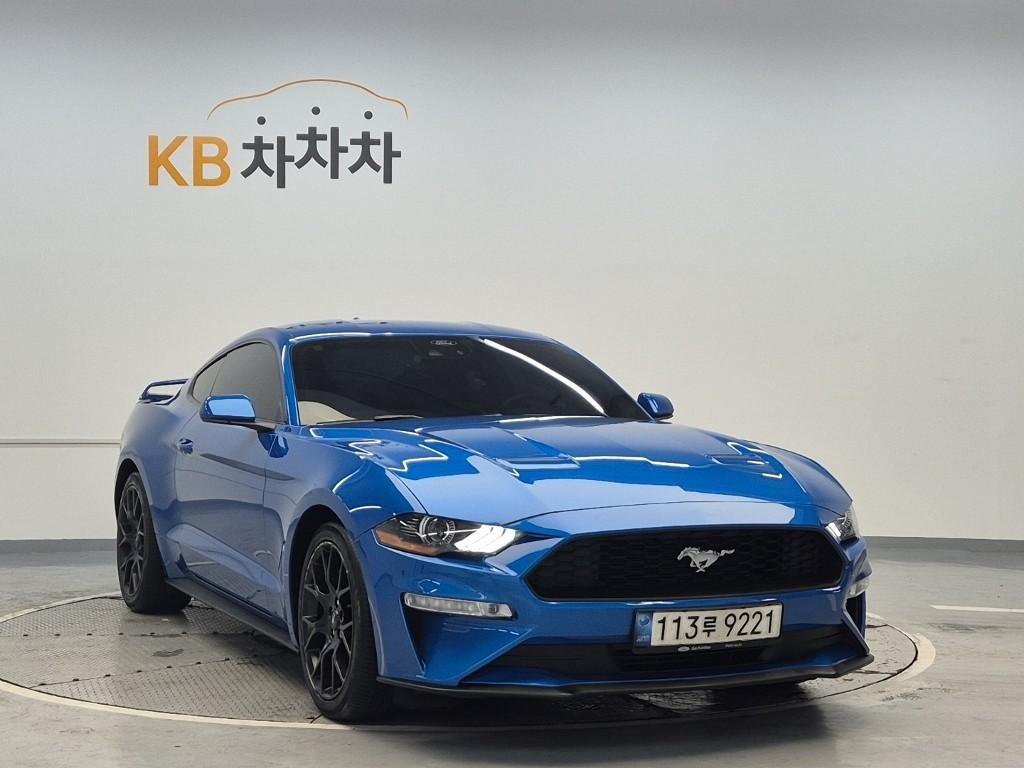 Ford Mustang - Vista 4