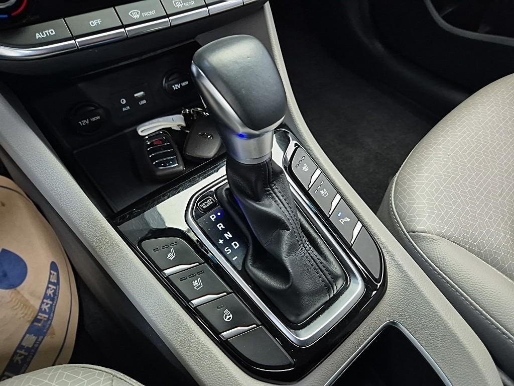 HYUNDAI Ioniq 2018 Blanco - Importación desde Corea - HF Imports Iquique - Foto 18