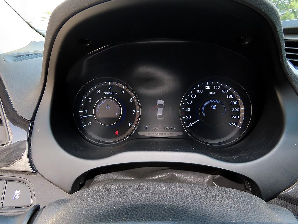 HYUNDAI Grandeur - Vista 9