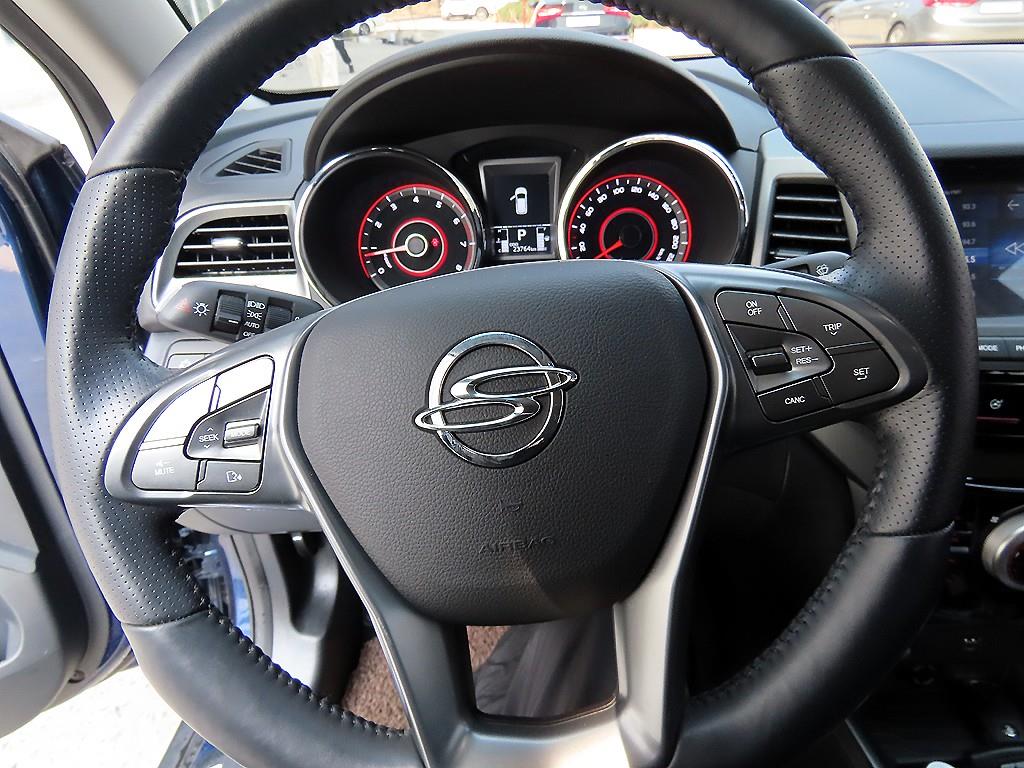 Ssangyong Tivoli - Vista 8