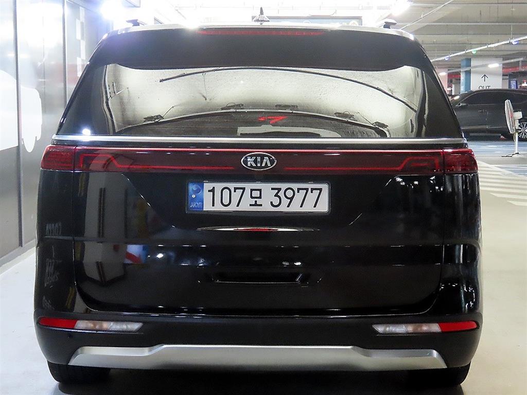 KIA Carnival - Vista 5