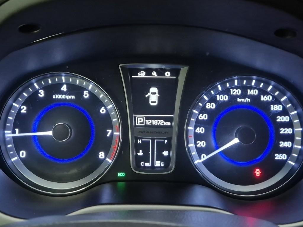 HYUNDAI Grandeur - Vista 6