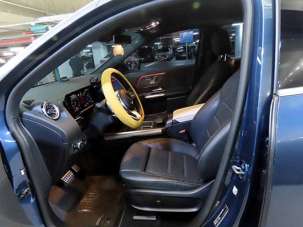 Mercedes Benz EQA - Vista 6