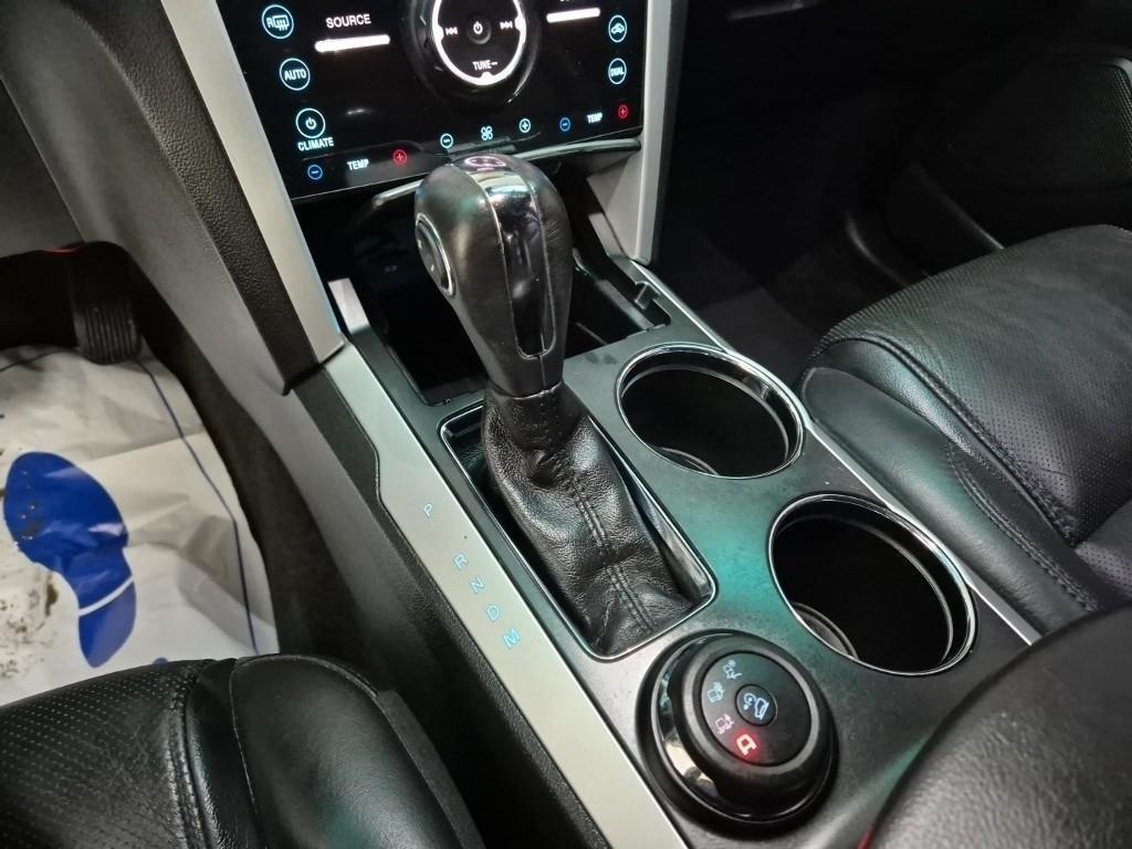 Ford Explorer - Vista 8