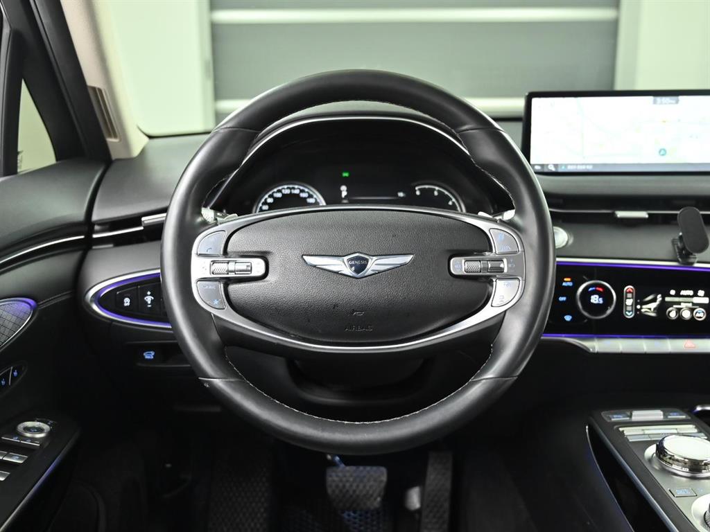 Genesis GV70 - Vista 9