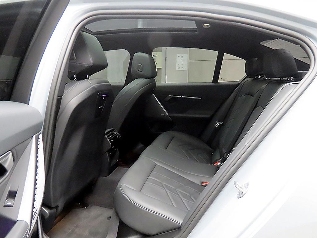 BMW 5 Series - Vista 6