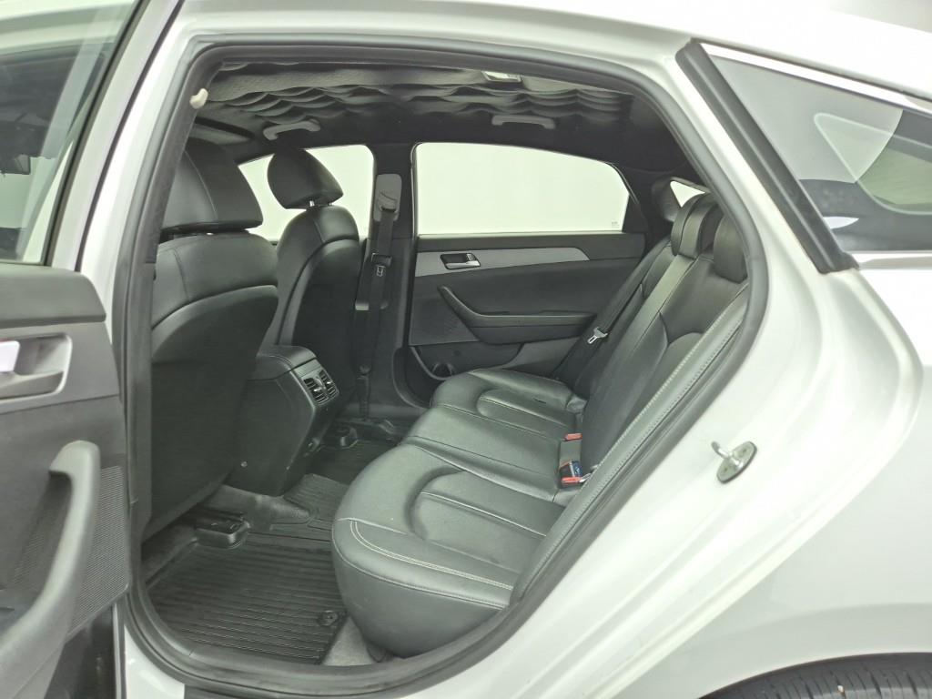 HYUNDAI Sonata - Vista 12