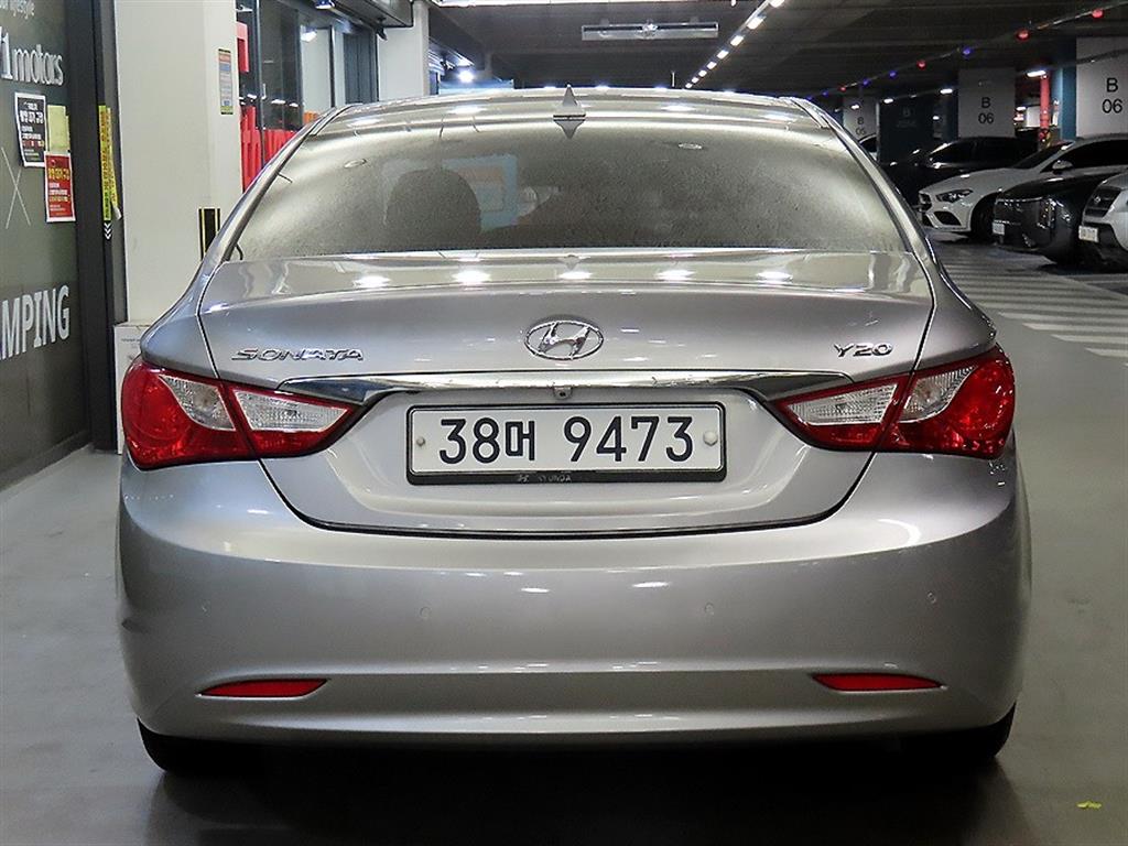 HYUNDAI Sonata - Vista 5