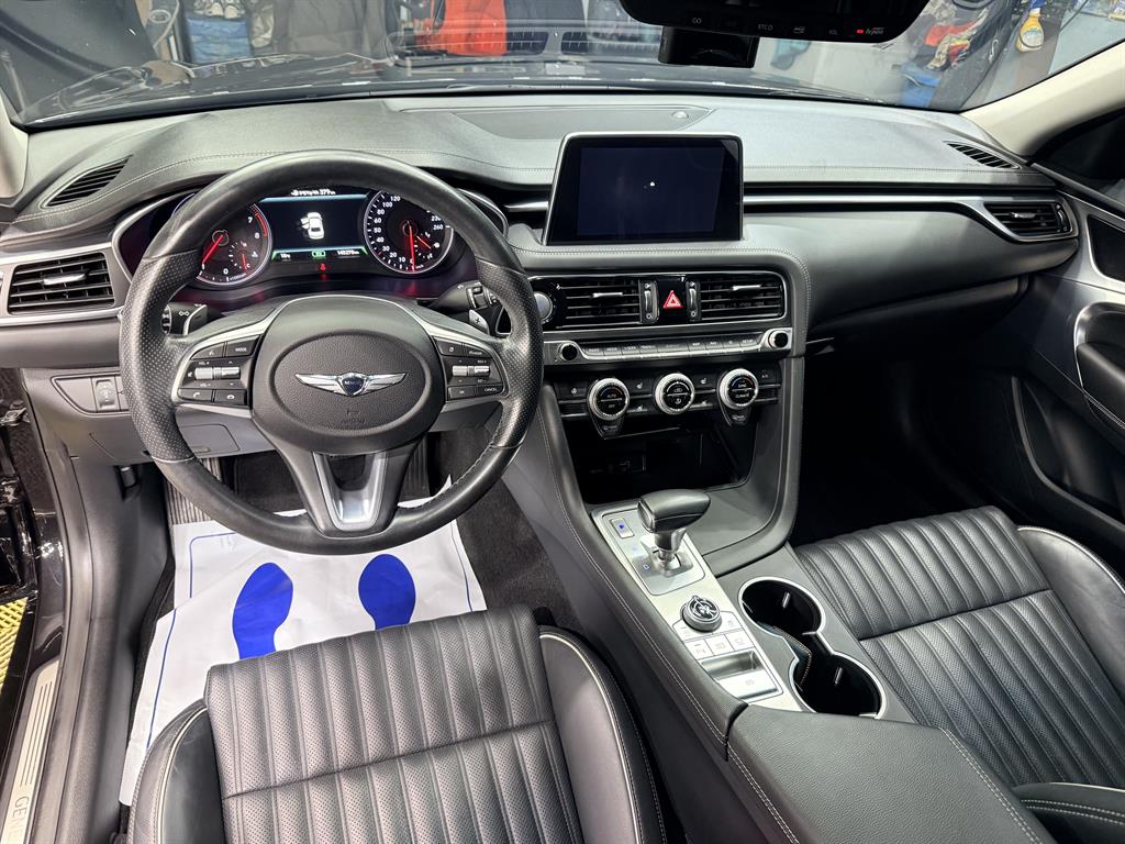 Genesis G70 - Vista 5