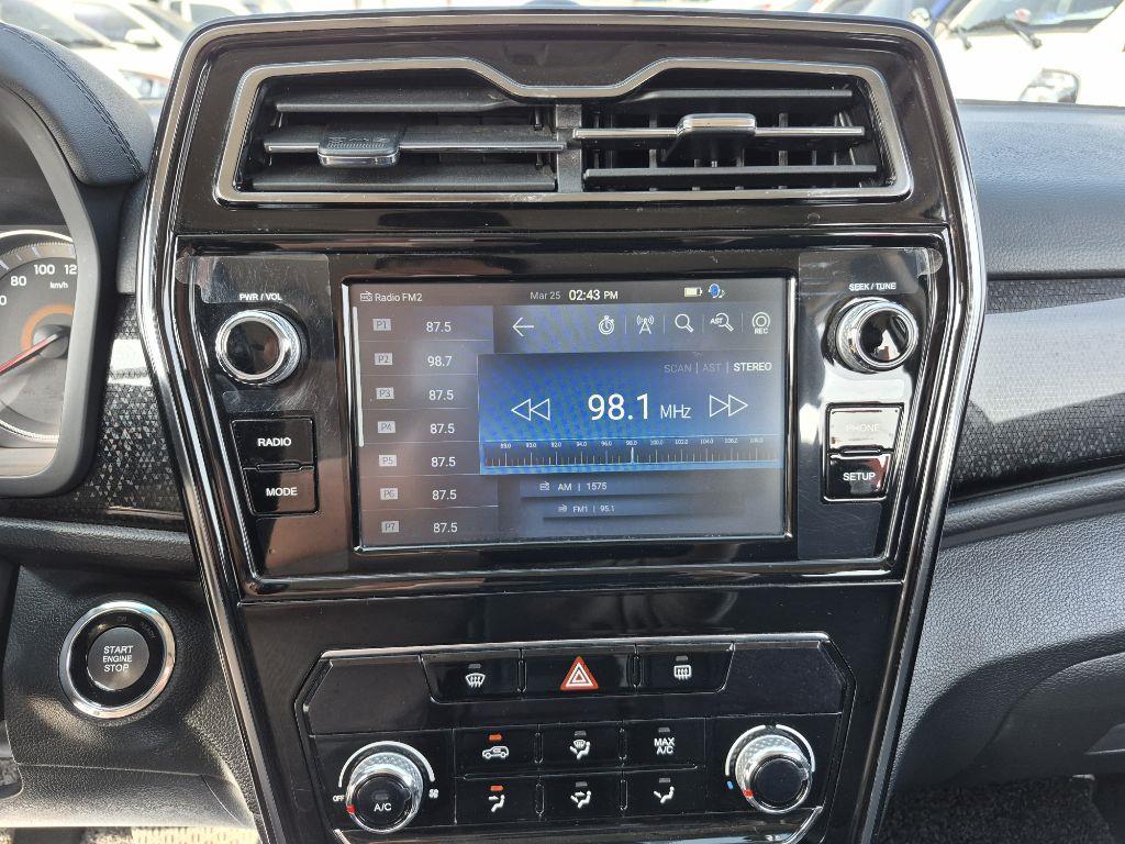 Ssangyong Tivoli - Vista 12