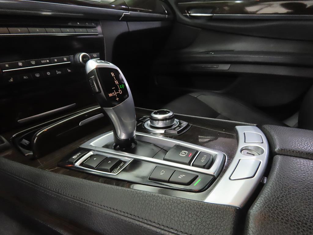 BMW 7 Series - Vista 11