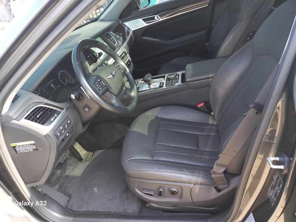 Genesis G80 - Vista 5