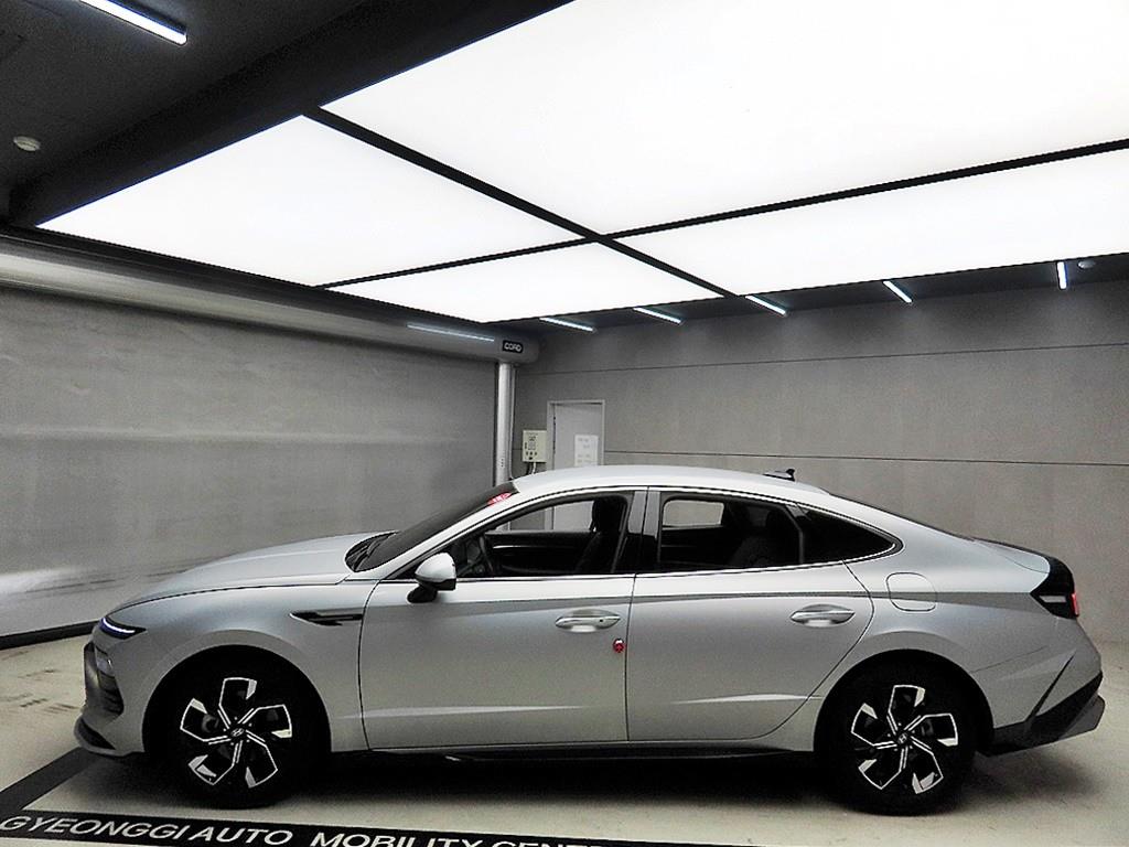 HYUNDAI Sonata - Vista 4