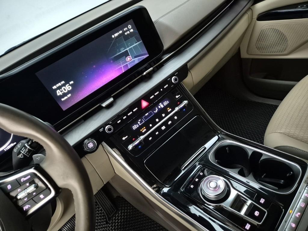 KIA Carnival - Vista 10