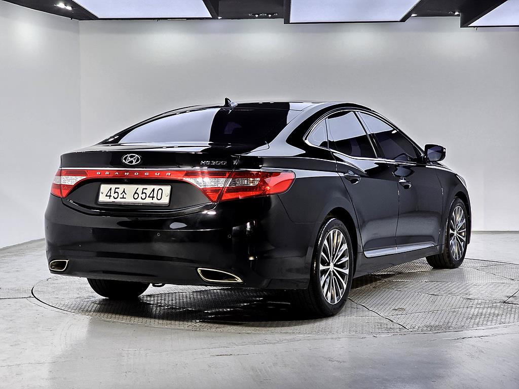 HYUNDAI Grandeur - Vista 4