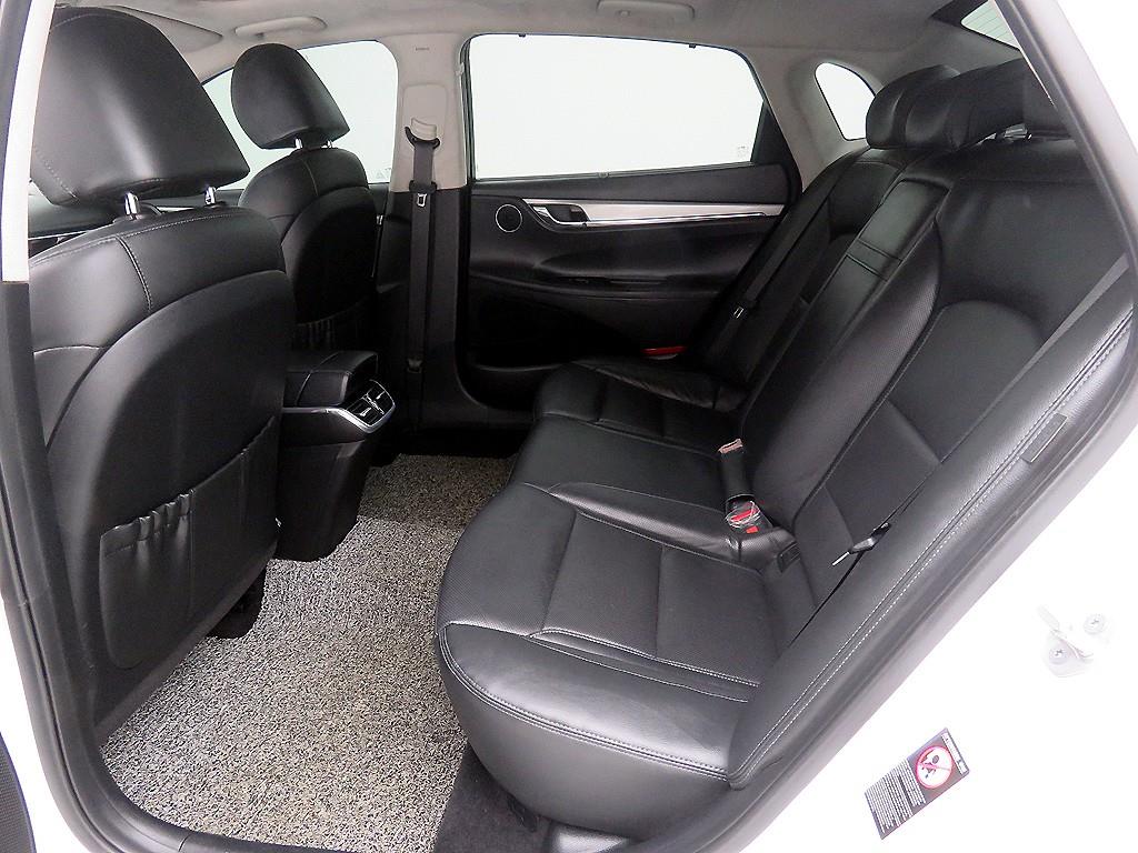 HYUNDAI Grandeur - Vista 7