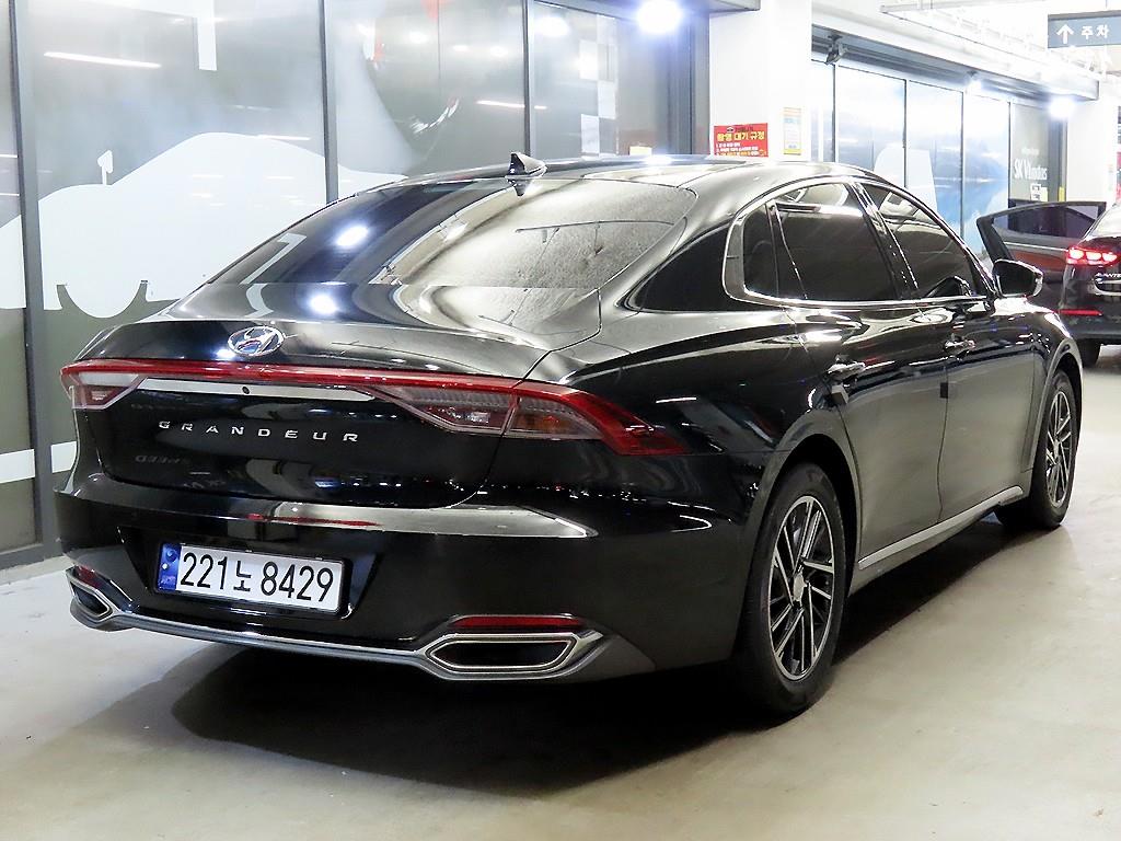 HYUNDAI Grandeur - Vista 4